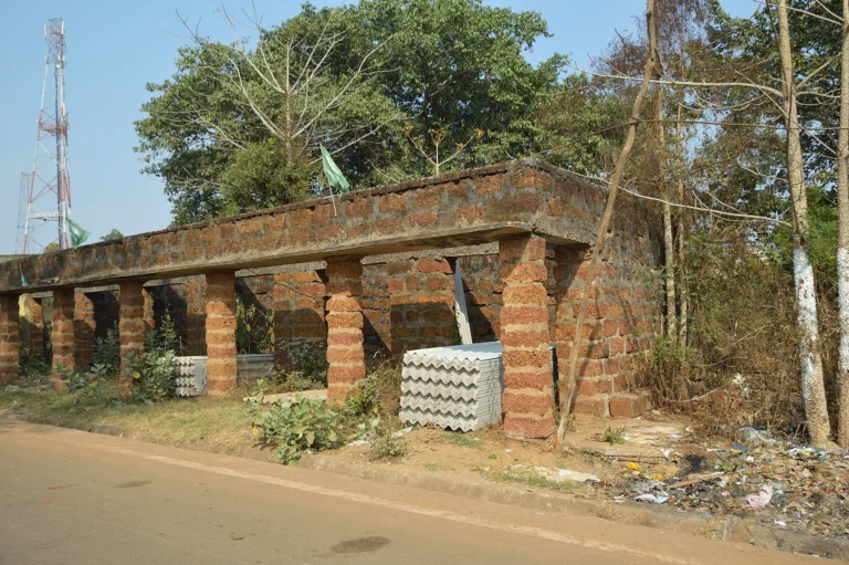 Farmers’ Outlet & Vishranti Bhavan cum Administrative Building