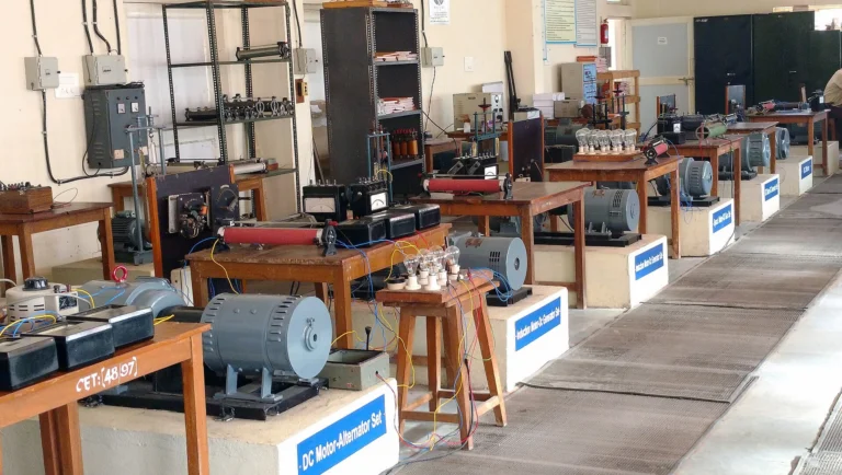 TDCC Laboratory — Interior & Furniture